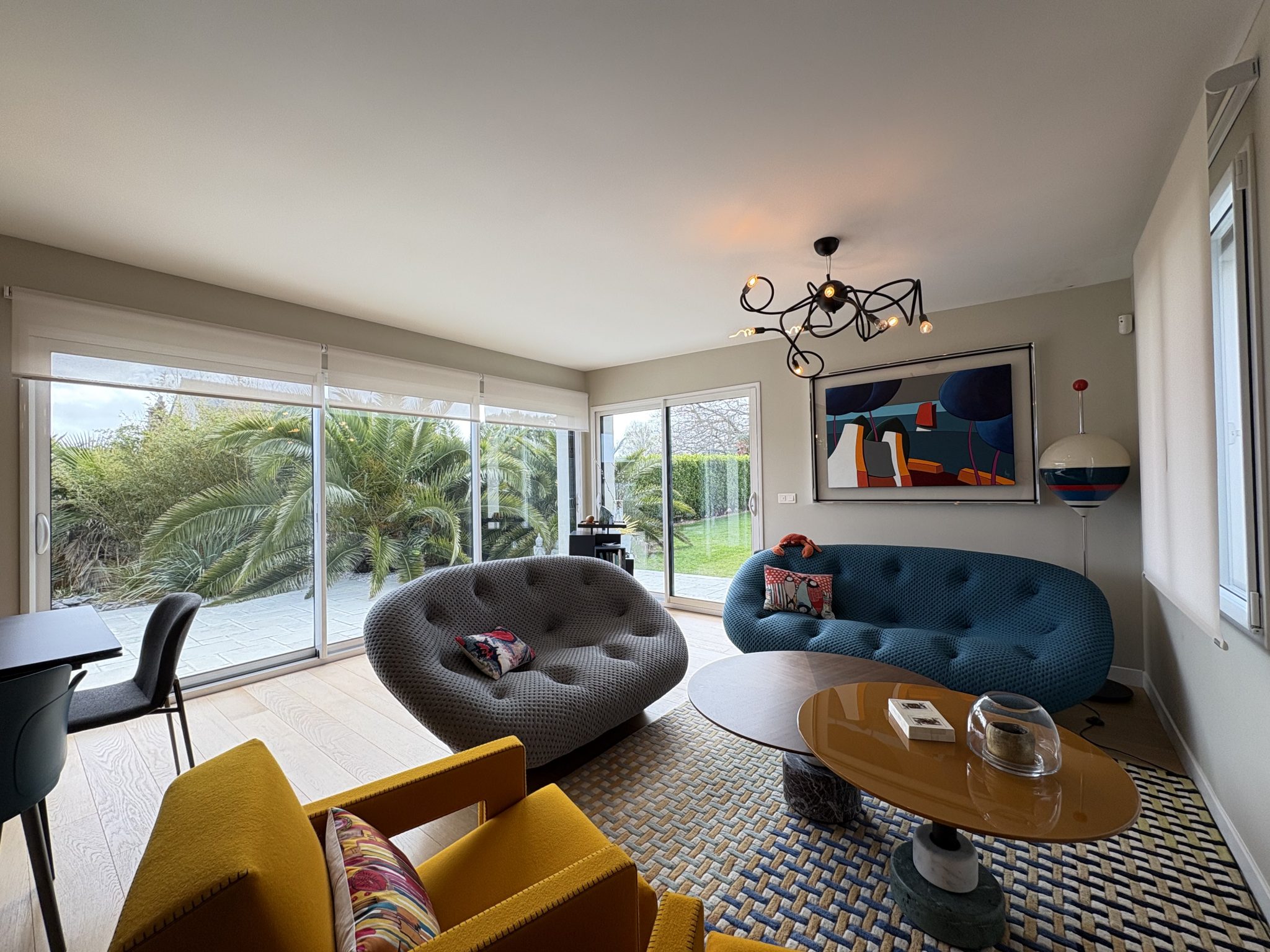 Plonéour-Lanvern, La Parfaite Maison Contemporaine Aux Prestations Haute-Couture &  Son Jardin Hollywoodien