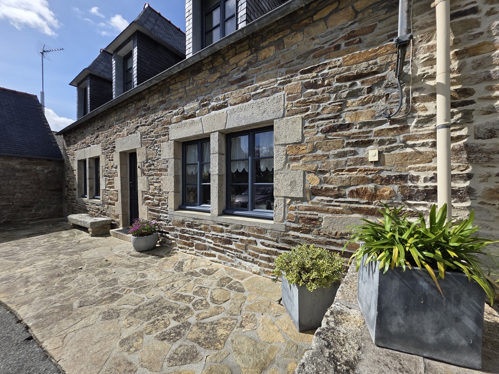 Plonéour Lanvern, Ensemble immobilier de 3 maisons dans un Parc Paysagé de 3 hectares