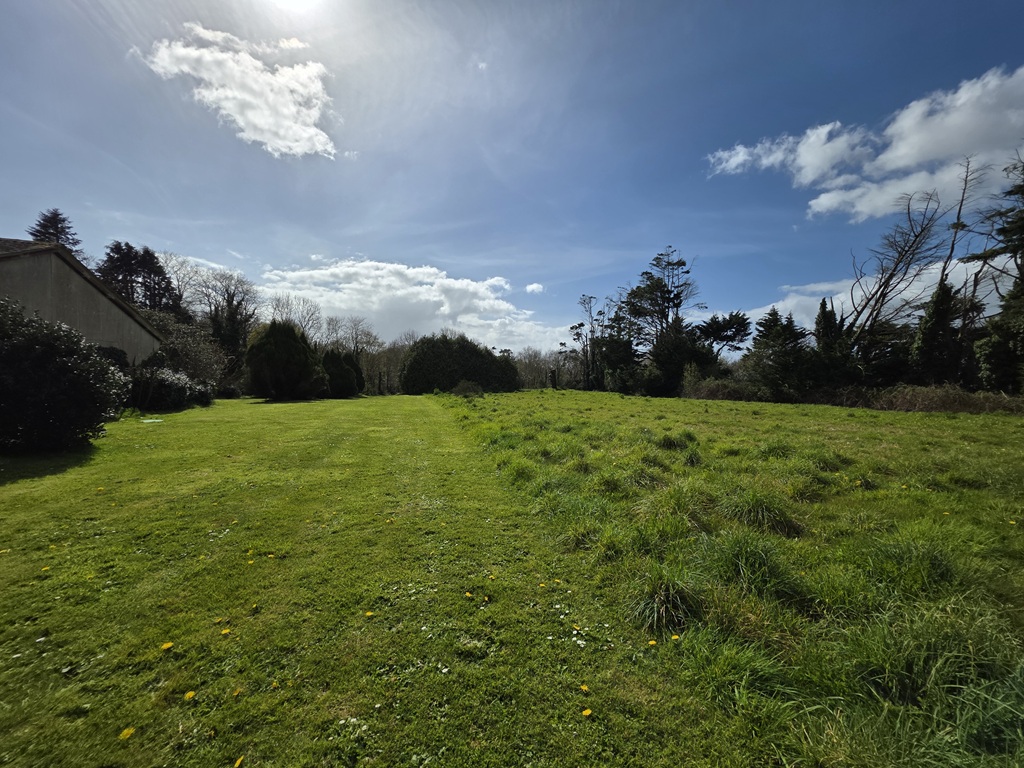Plonéour Lanvern, Ensemble immobilier de 3 maisons dans un Parc Paysagé de 3 hectares