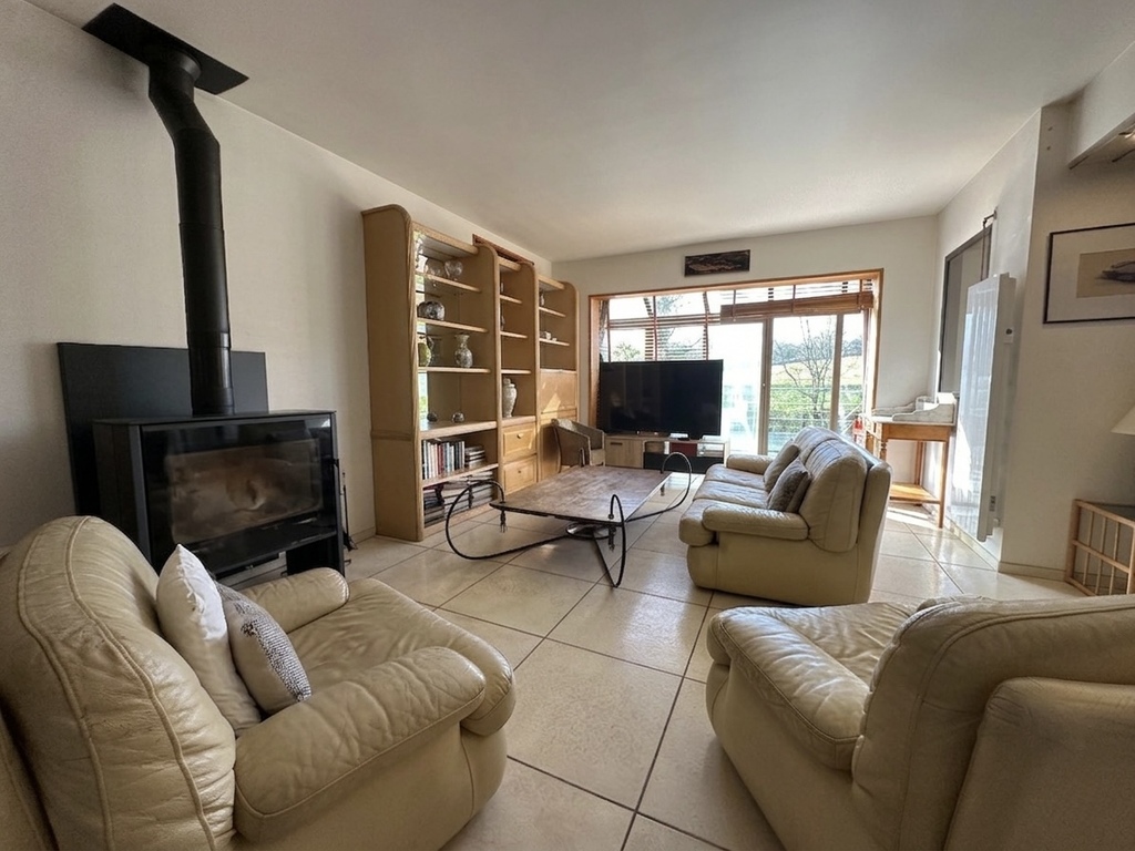 Pays de Quimperlé – Arzano. L’Ensemble Immobilier de 409m² & Son Parc de 4,5 hectares. Opportunité Rare !