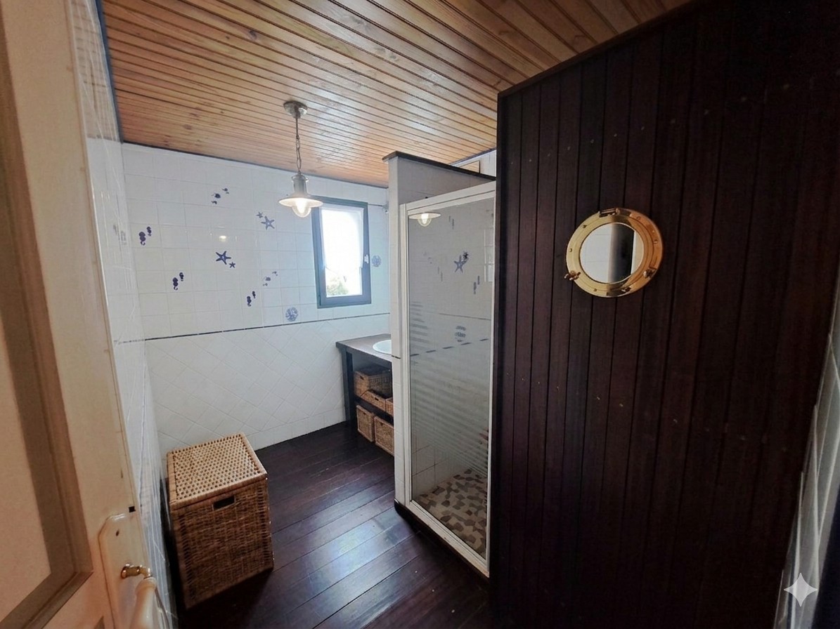 Penmarc’h, Maison en Viager Occupé – Dame de 76 ans, Homme de 76 ans – Bouquet 56 800 € + Rente de 420 €