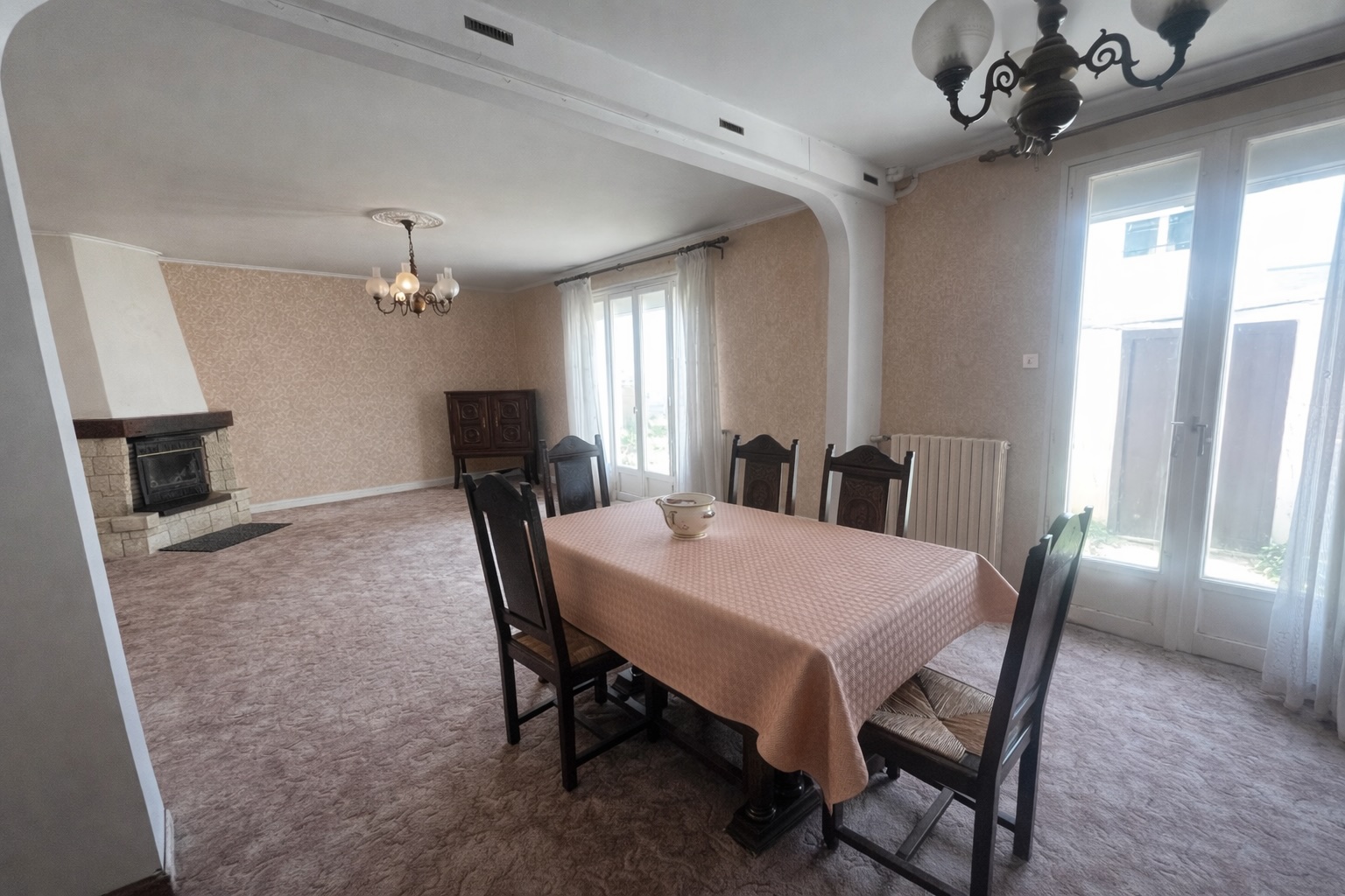 Lorient- Emplacement & Potentiel Pour Cette Maison De Ville Avec Garage & Jardin