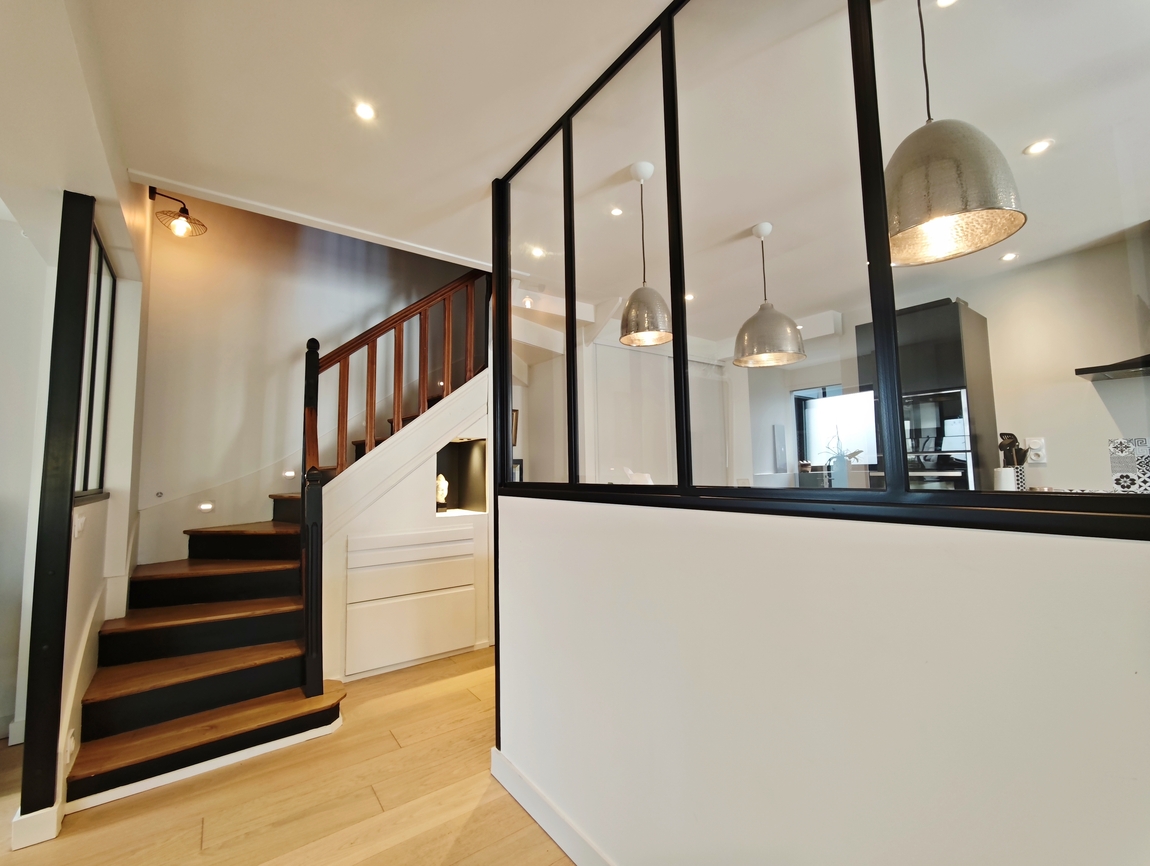 Quimper. Quartier Historique Convoité. L’impeccable Maison Rénovée (150 m2) à l’abri des regards.