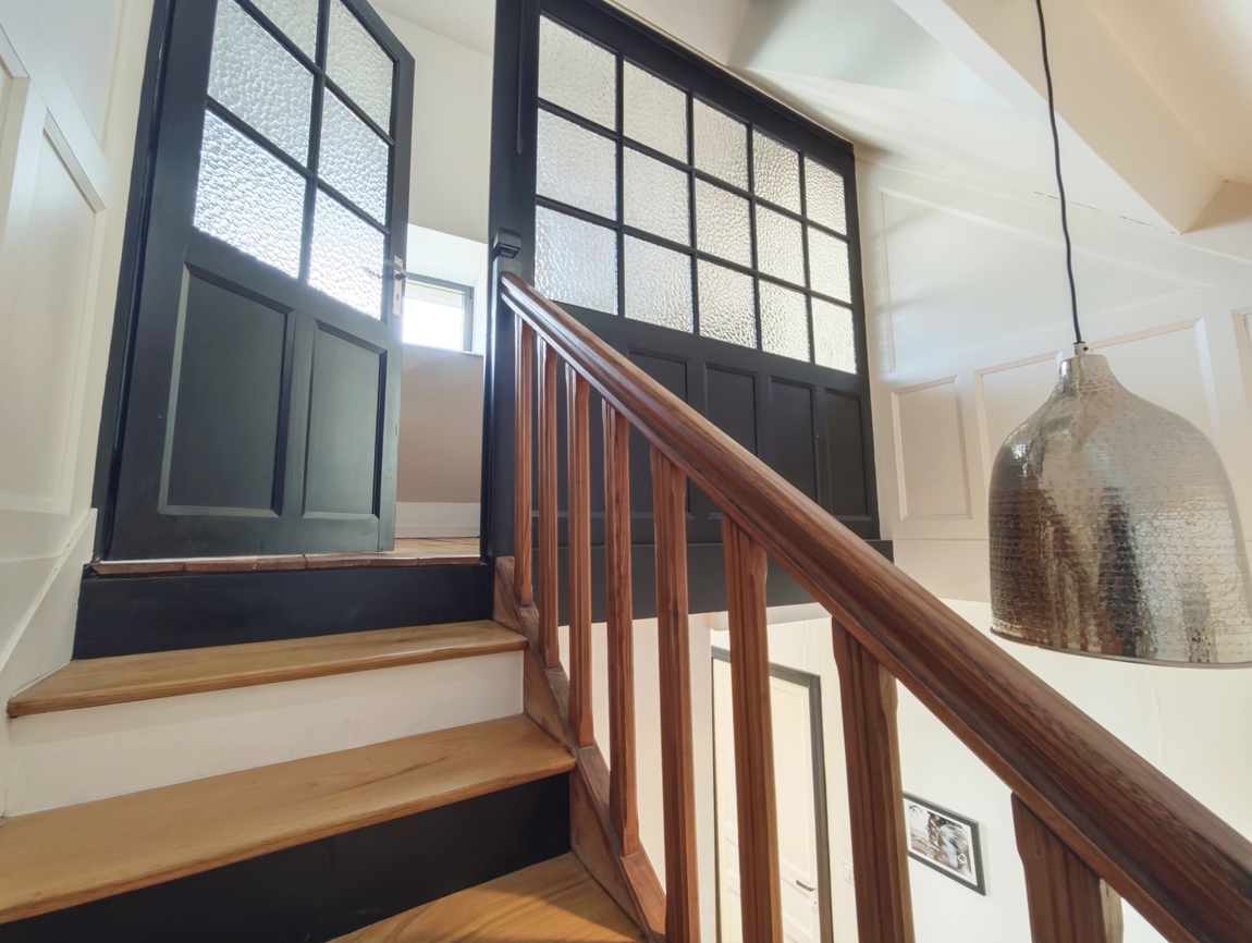 Quimper. Quartier Historique Convoité. L’impeccable Maison Rénovée (150 m2) à l’abri des regards.