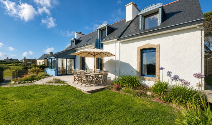Plouhinec – Charme & Vue Mer, L’authentique 1930 Rénovée & Baignée de Lumière avec Jardin