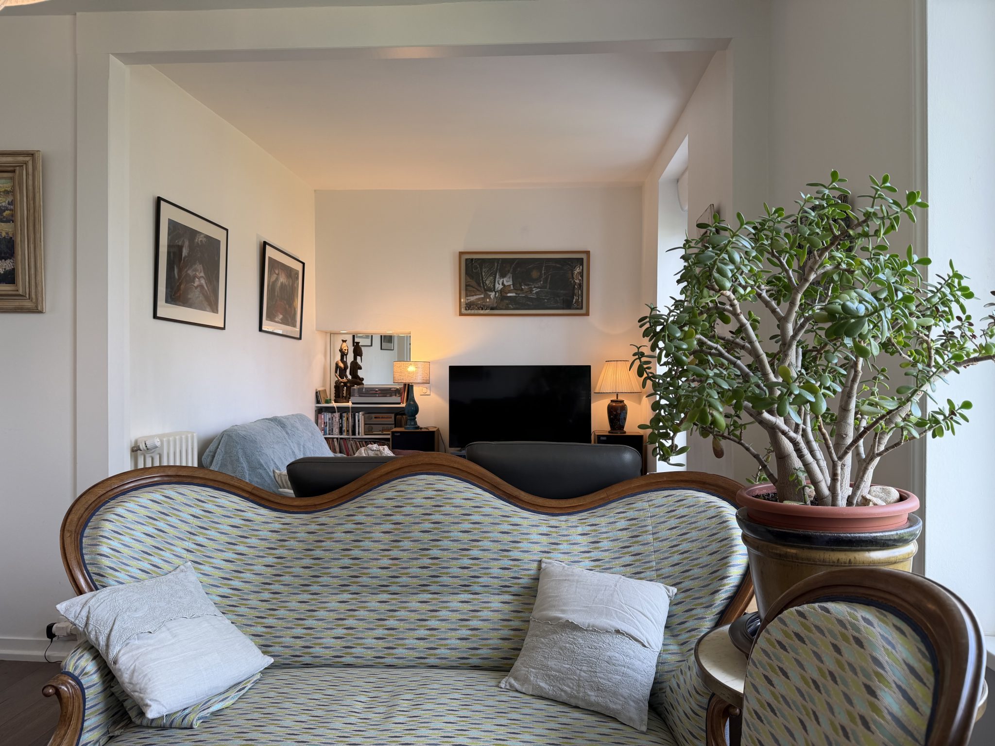 Quimper centre ville à Pied. L’élégance d’une Généreuse 1930 (200m²) avec Jardin (720 m²) & Parking