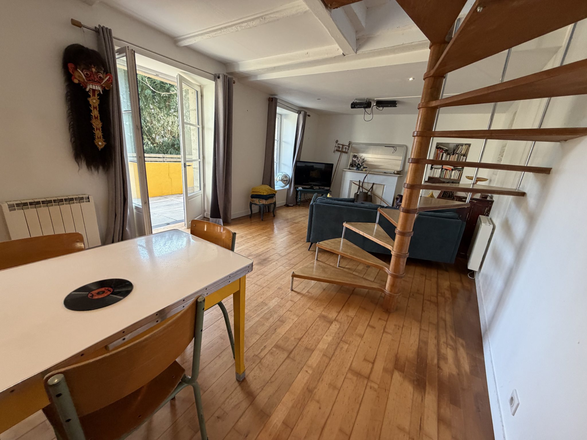 Exclusivité Agence. Quimper Emplacement Stratégique pour Appartement / Maison de Ville avec Terrasse