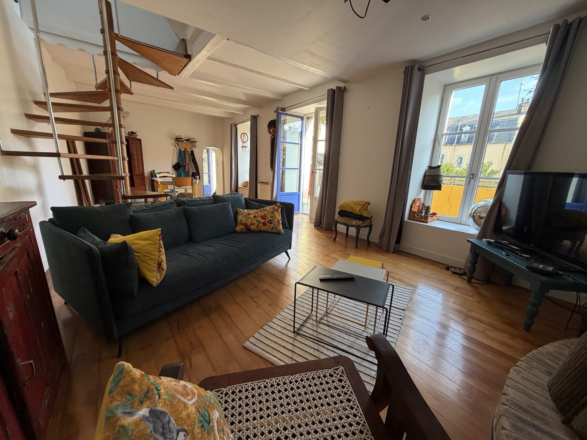 Exclusivité Agence. Quimper Emplacement Stratégique pour Maison de Ville avec Terrasse