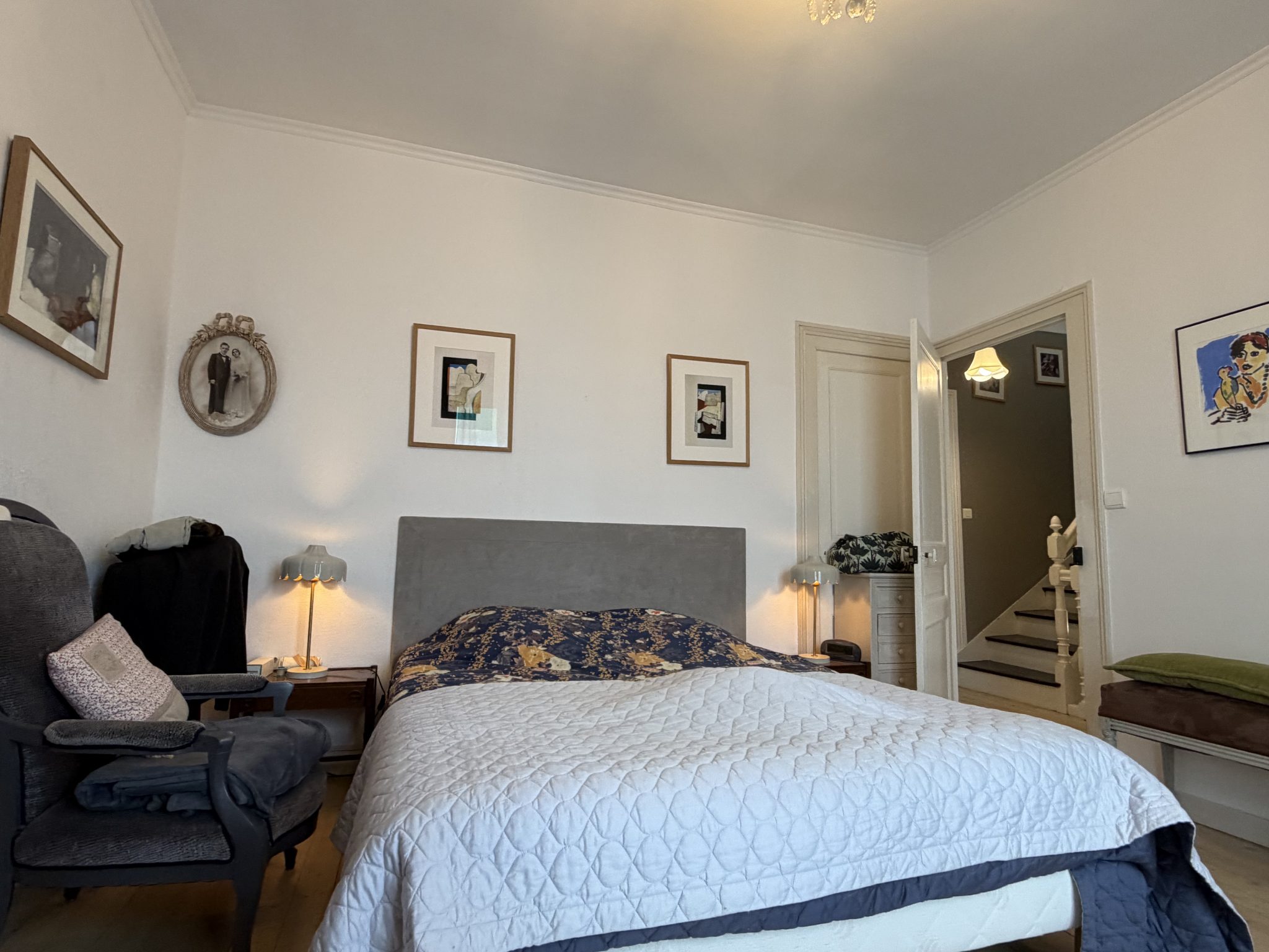 Quimper centre ville à Pied. L’élégance d’une Généreuse 1930 (200m²) avec Jardin (720 m²) & Parking