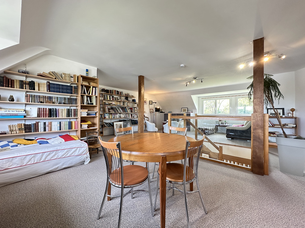 Clohars-Carnoët (Doëlan)- Vue sur le Port Pour Cette Généreuse Contemporaine de 215m2 Sur Parc de 3700m²