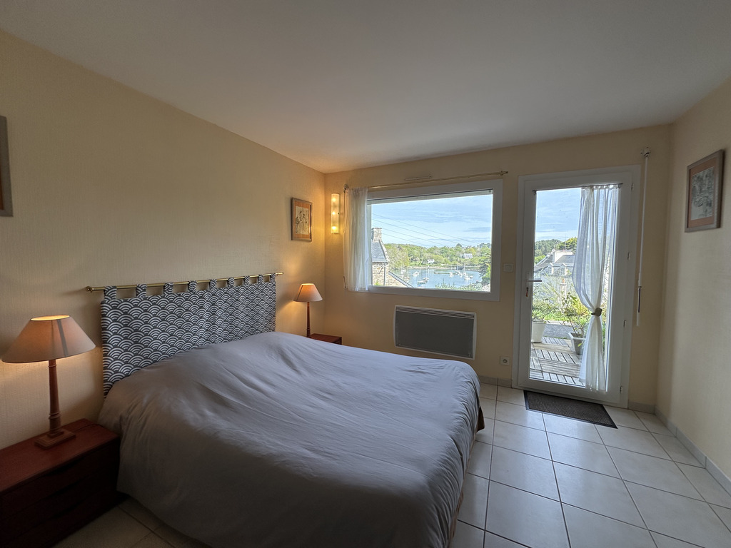 Clohars-Carnoët (Doëlan)- Vue sur le Port Pour Cette Généreuse Contemporaine de 215m2 Sur Parc de 3700m²