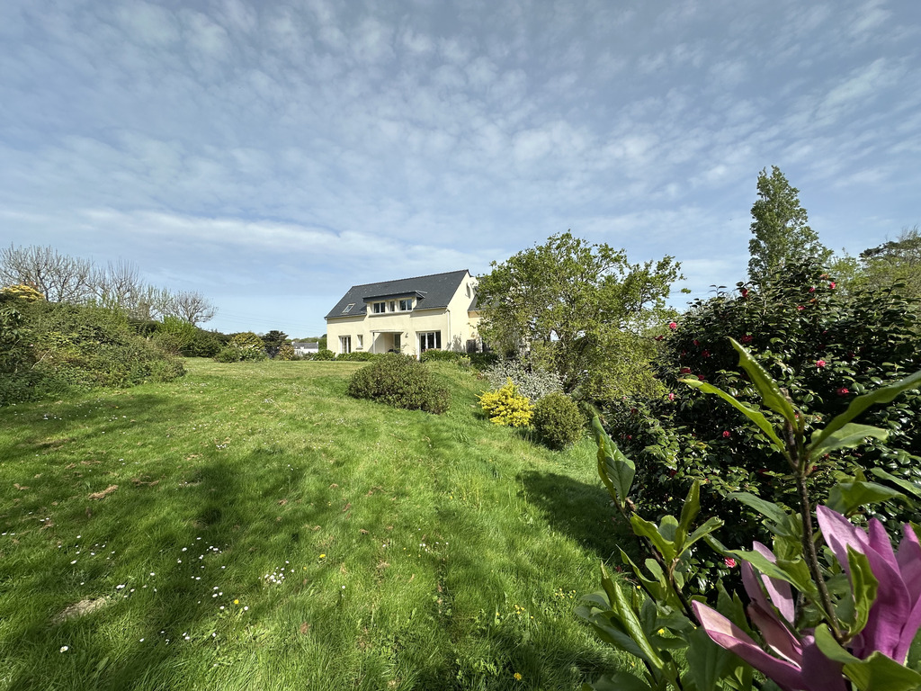 Clohars-Carnoët (Doëlan)- Vue sur le Port Pour Cette Généreuse Contemporaine de 215m2 Sur Parc de 3700m²