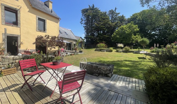 Douarnenez – Entre Terre & Mer – Magnifique Corps de Ferme & Ses Dépendances à 5 min des Plages