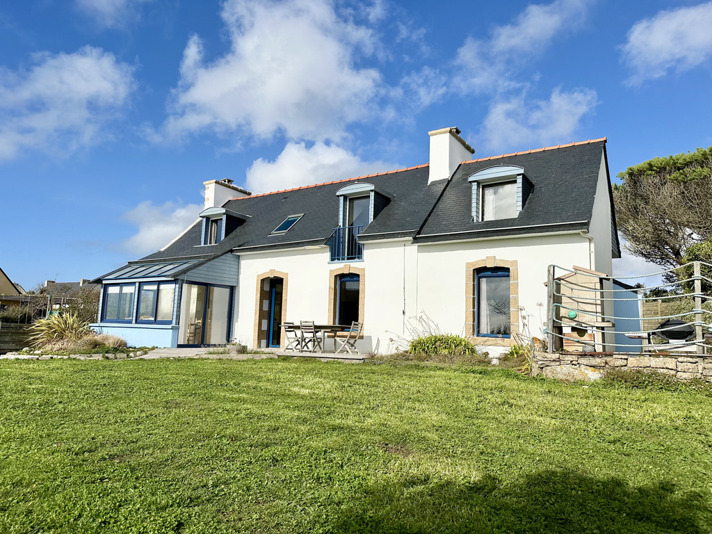 Plouhinec – Charme & Vue Mer, L’authentique 1930 Rénovée & Baignée de Lumière avec Jardin