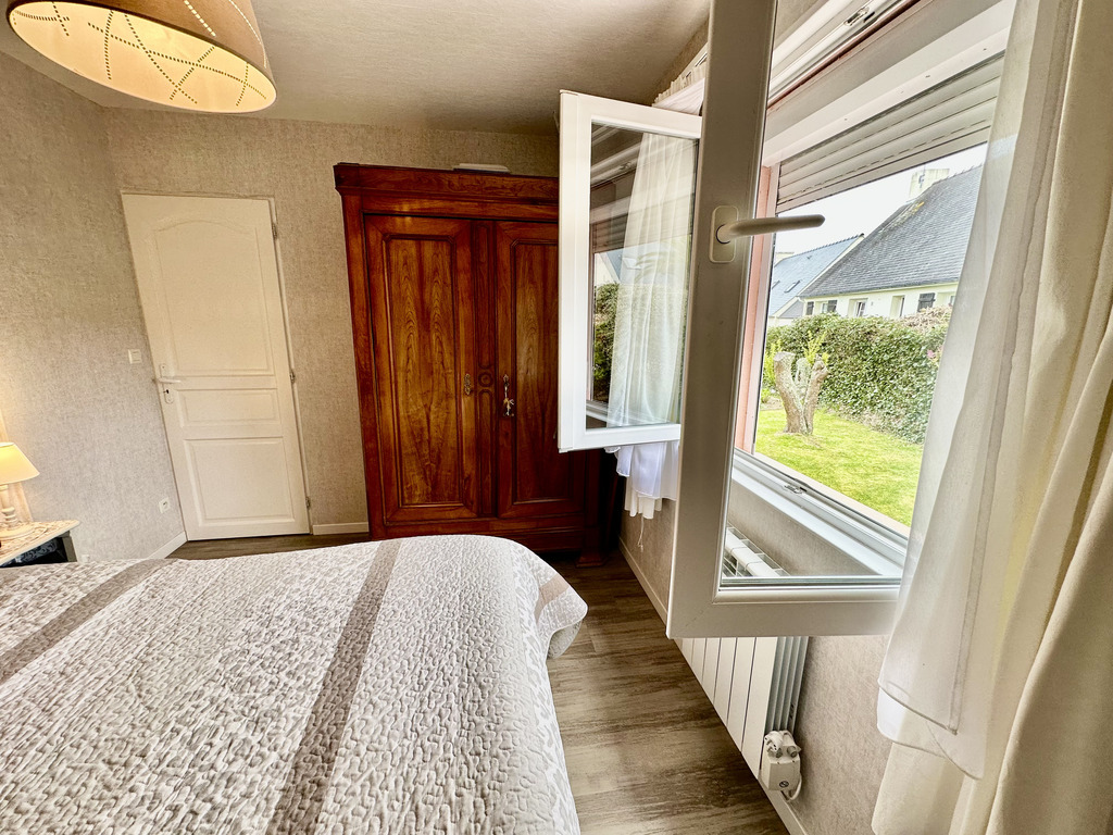 Audierne Centre – Lumineuse & Familiale Maison avec Vie de Plain-Pied & Jardin de 1000 m²