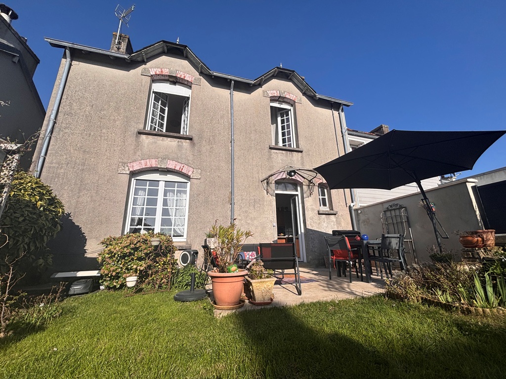Quimper Coquette 1930 Pleine de Charme dans un Quartier Recherché, Centre Ville à Pied