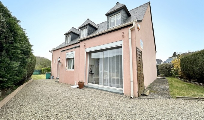 Audierne Centre – Lumineuse & Familiale Maison avec Vie de Plain-Pied & Jardin de 1000 m²