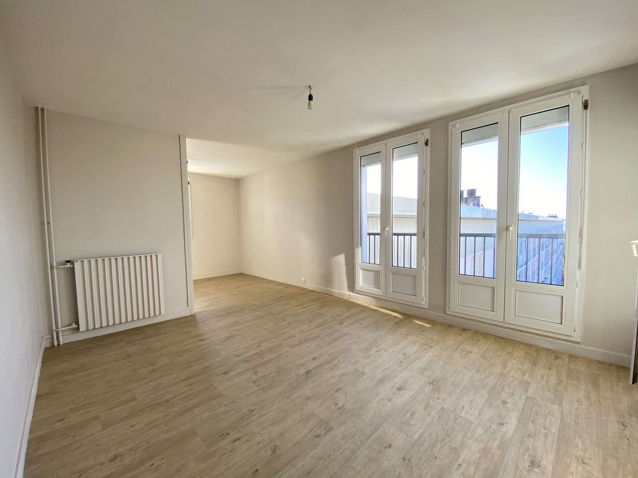 Exclusivité – Quimper Prat Maria – Appartement T4 rénové et lumineux avec vue sur l’Odet – Proche Commerces et Centre-Ville