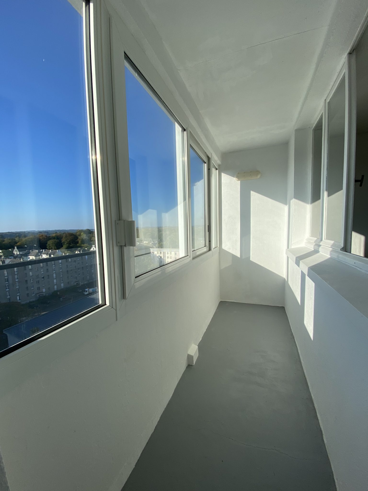 Exclusivité – Quimper Prat Maria – Appartement T4 rénové et lumineux avec vue sur l’Odet – Proche Commerces et Centre-Ville