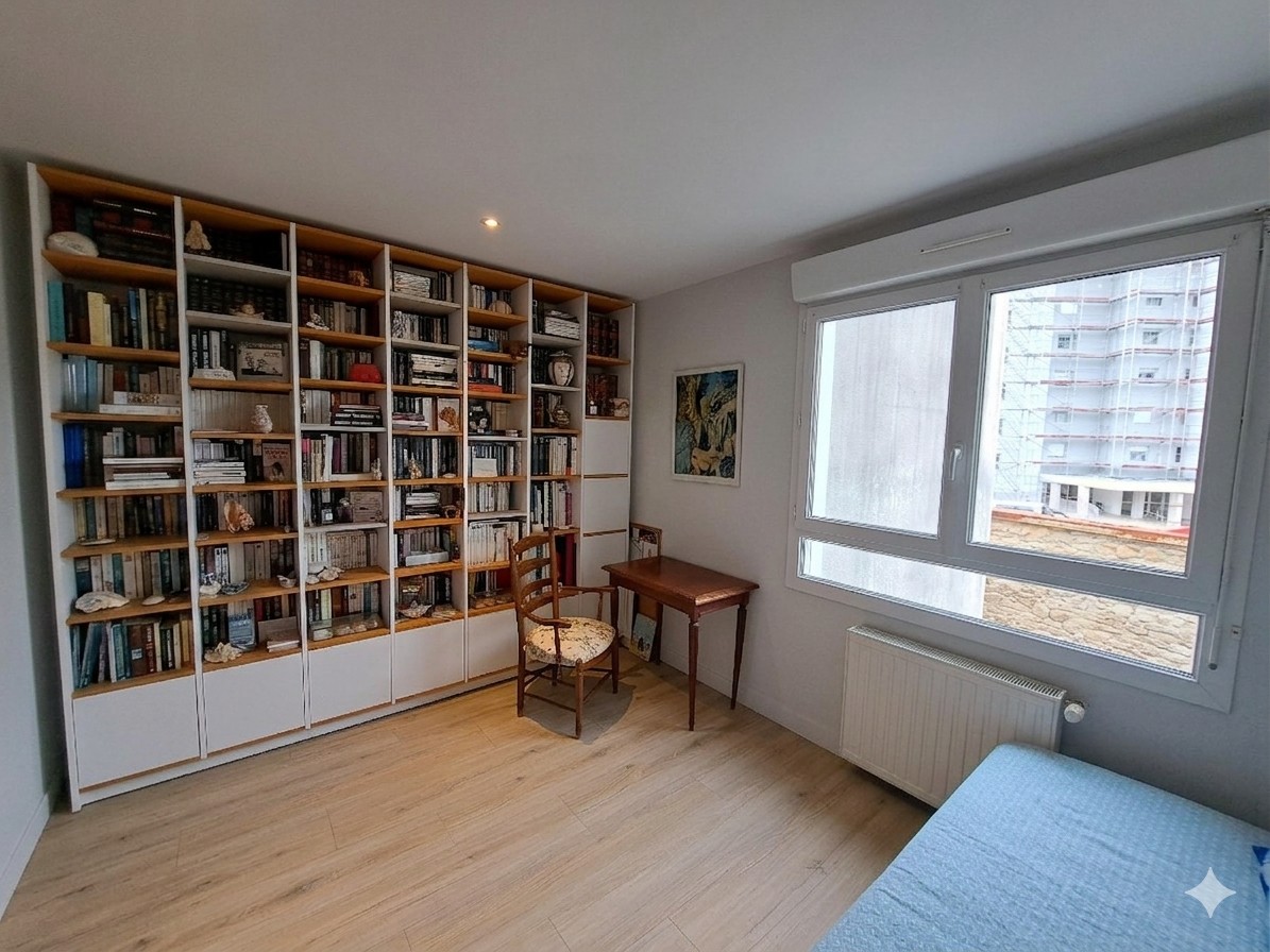Concarneau, Appartement en Viager Occupé – Dame de 66 ans – Bouquet de 23 600 € + Rente de 250 €