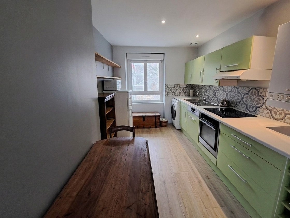 Concarneau, Appartement en Viager Occupé – Dame de 66 ans – Bouquet de 23 600 € + Rente de 250 €