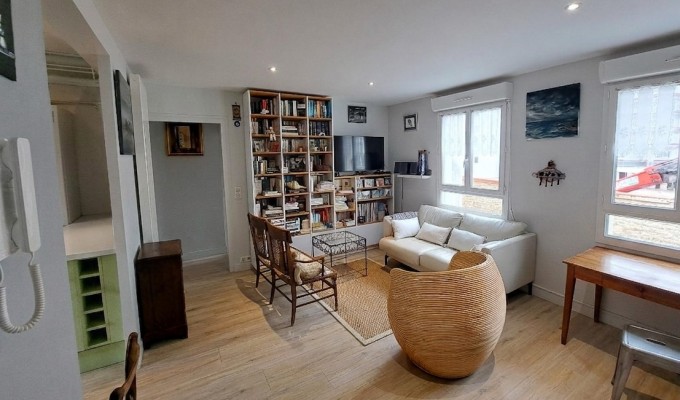 Concarneau, Appartement en Viager Occupé – Dame de 66 ans – Bouquet de 23 600 € + Rente de 250 €