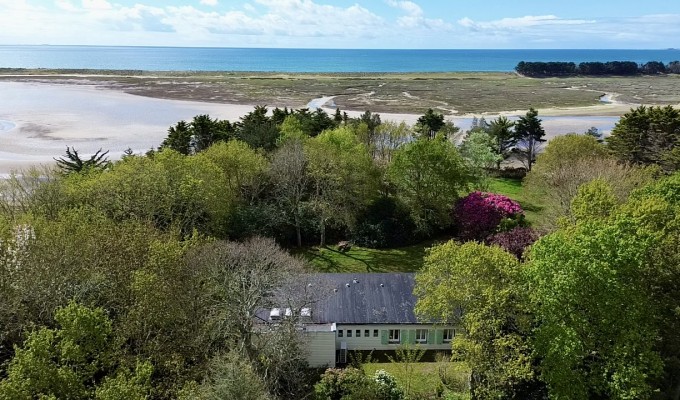 Bénodet EMPLACEMENT Exceptionnel sur La Mer blanche pour MAISON de 150 m² sur 1.5hectares