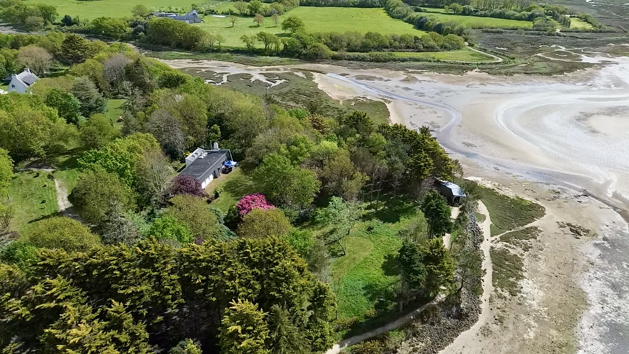 Bénodet EMPLACEMENT Exceptionnel sur La Mer blanche pour MAISON de 150 m² sur 1.5hectares