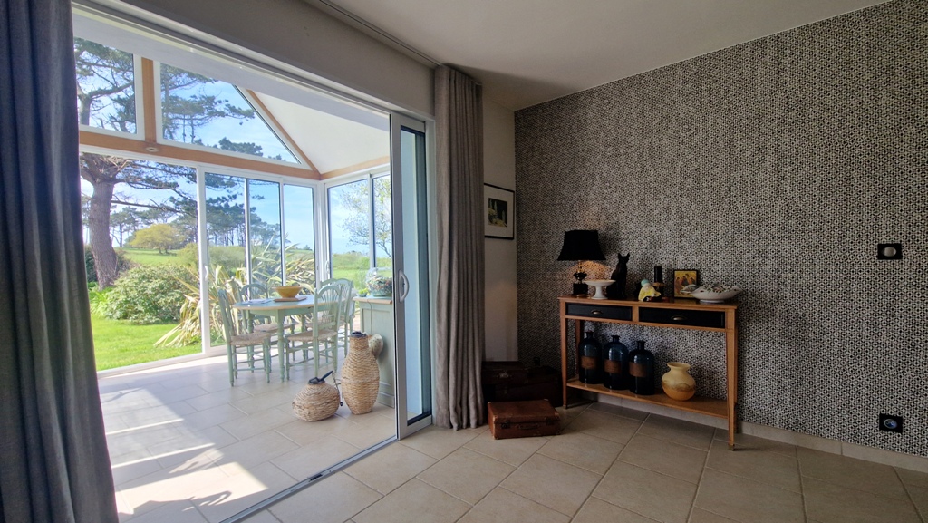 Exclusivité Agence. Poullan-Sur-Mer. Écrin de Charme &Vue Mer – Art de Vivre Entre Nature & Horizon