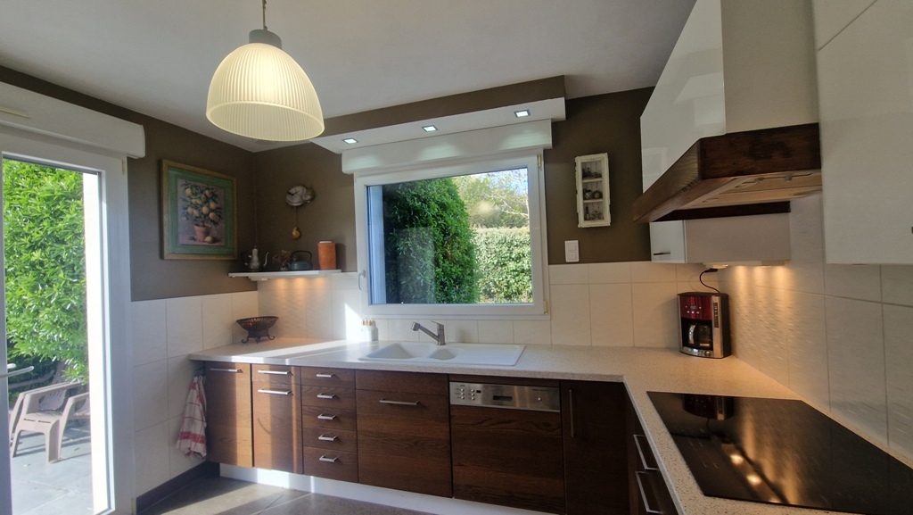 La Magie d’un Site Exceptionnel FACE à L’Océan en Baie de Douarnenez.. RARE…