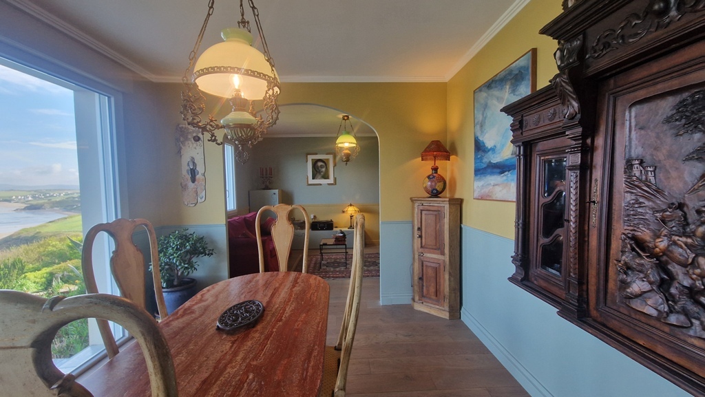 La Magie d’un Site Exceptionnel FACE à L’Océan en Baie de Douarnenez.. RARE…