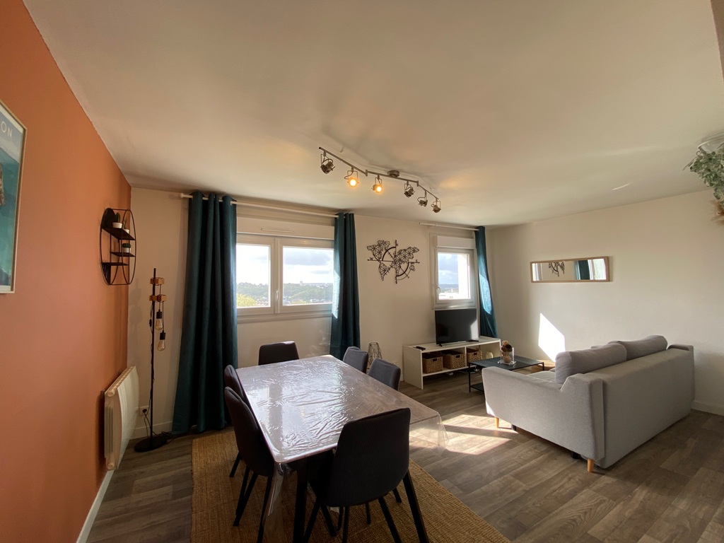 A LOUER. Libre au 13/04/2026. Quimper, Quartier Kerfeunteun, Appartement Meublé Avec Terrasse !