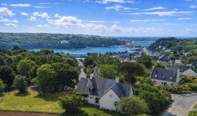 Audierne – Majestueuse & Elégante Contemporaine de 210m² Nichée à l’Abris des Regards sur la Hauteur
