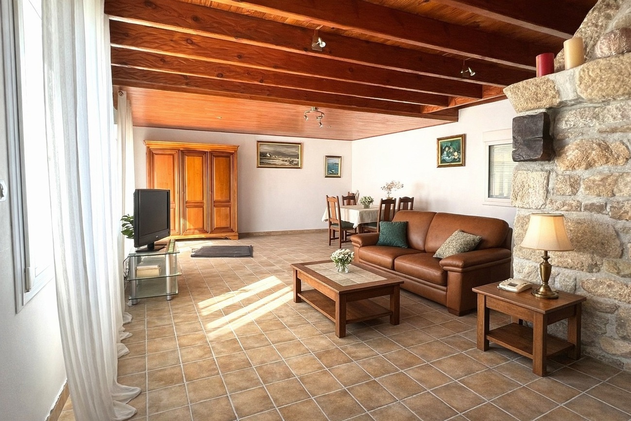 Plogoff – Charmante Maison de 110 m² avec Vue sur la Baie des Trépassés & Accès Sentier Côtier GR34