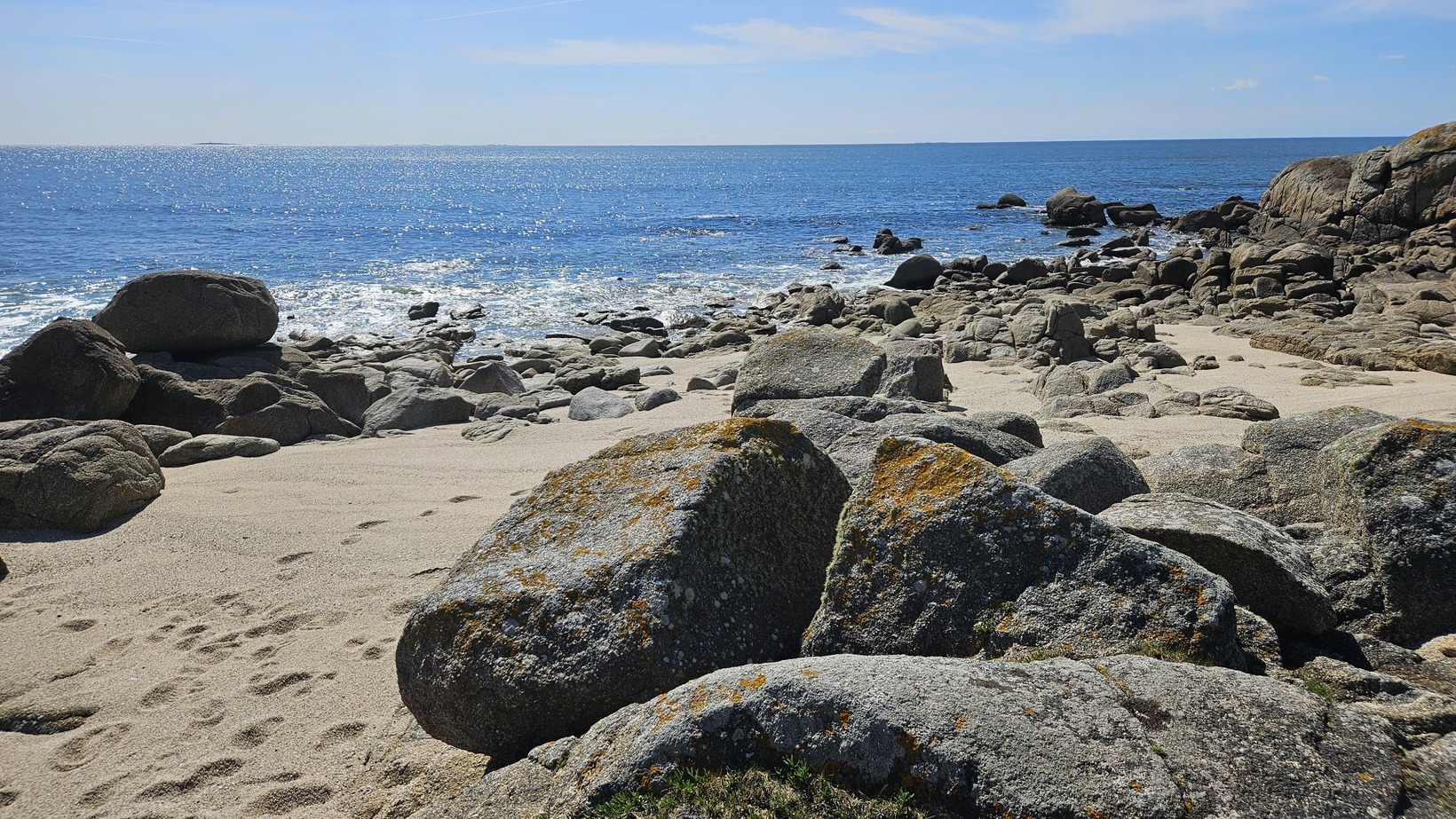 TREGUNC – Élégante Maison Familiale Rénovée & Cadre Champêtre avec Piscine à 2 km des Plages