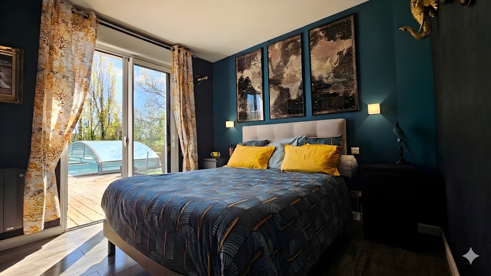TREGUNC – Élégante Maison Familiale Rénovée & Cadre Champêtre avec Piscine à 2 km des Plages