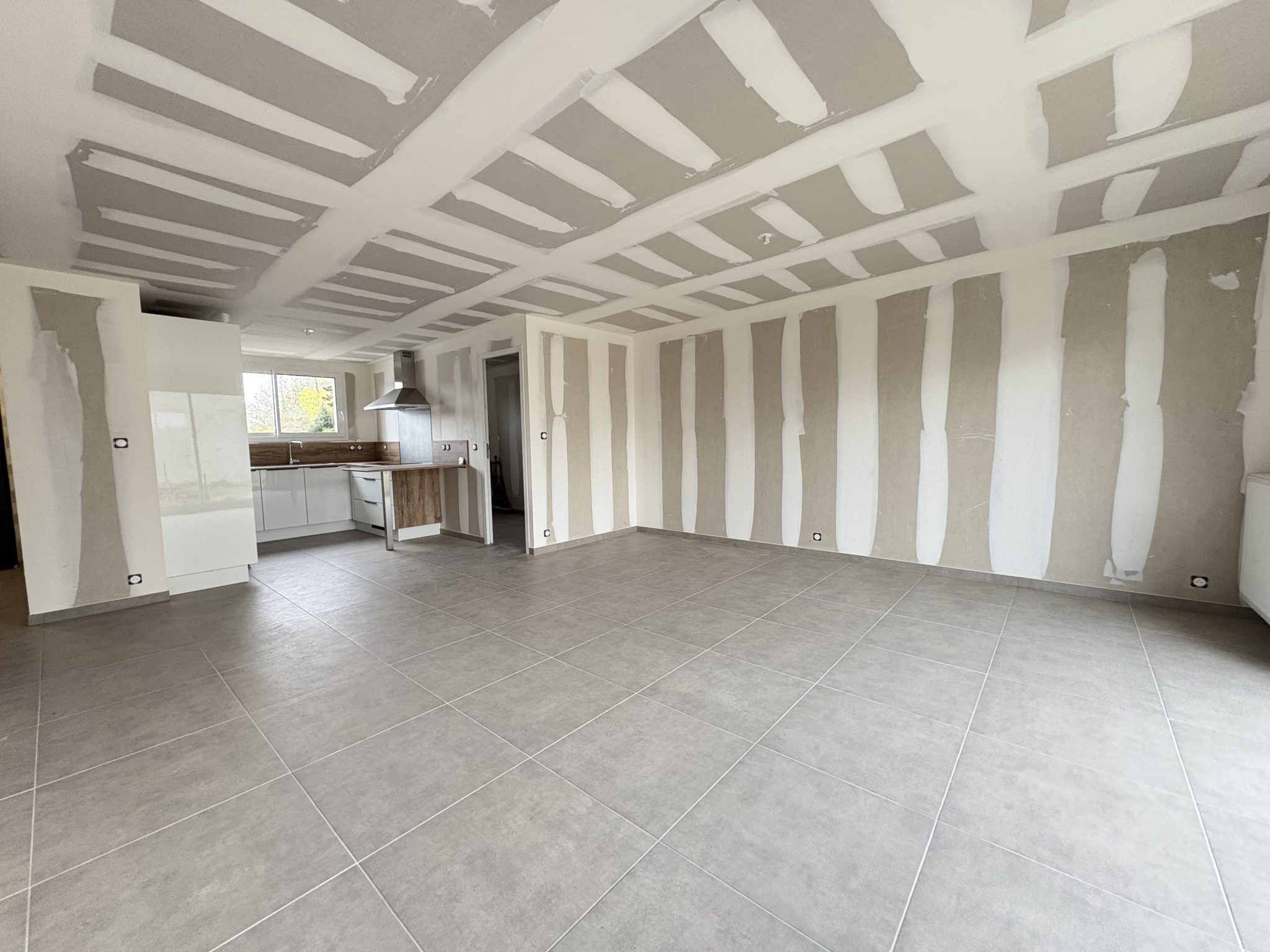 Saint-Evarzec, Maison Neuve De Plain-Pied Avec Garage & Jardin A Proximité  des Commerces & des Ecoles