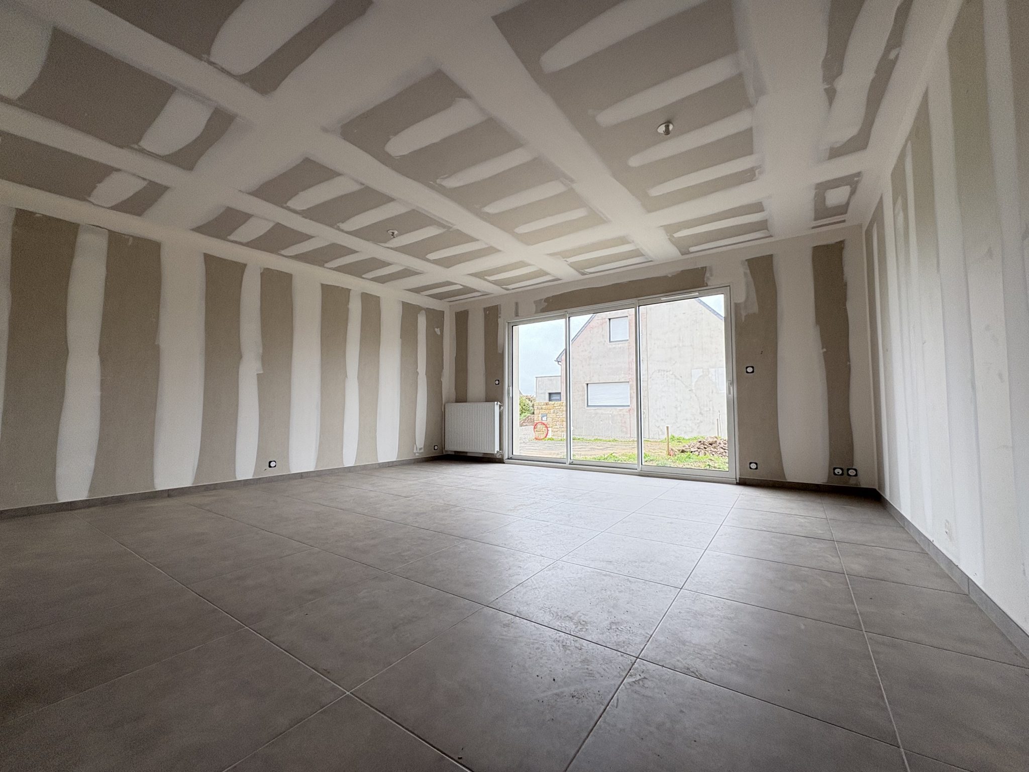 Saint-Evarzec, Maison Neuve De Plain-Pied Avec Garage & Jardin A Proximité  des Commerces & des Ecoles