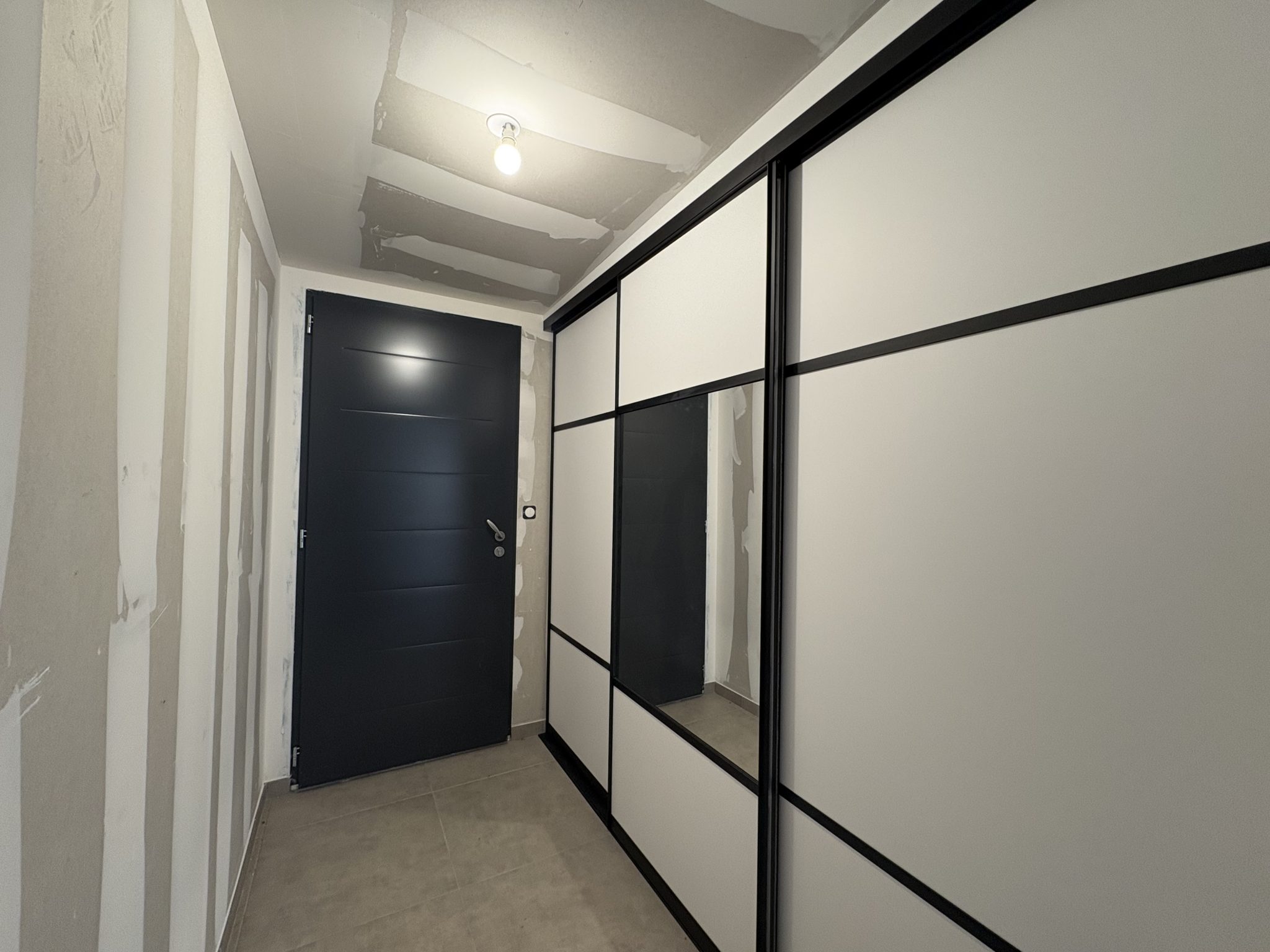 Saint-Evarzec, Maison Neuve De Plain-Pied Avec Garage & Jardin A Proximité  des Commerces & des Ecoles