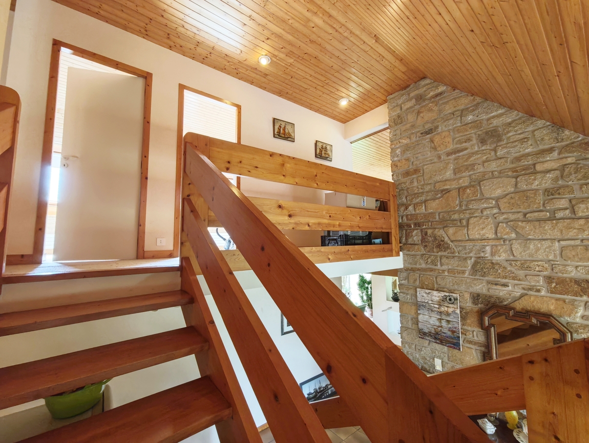 Concarneau. Rare & Confortable Maison d’Architecte (200 m2) aux 5 Chambres & son Parc Paysagé de 4800 m2.