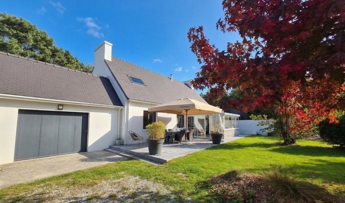 Exclusivité Agence, COMBRIT, En impasse, Plein Centre, vaste Maison de Famille Avec Jardin de 1200m2