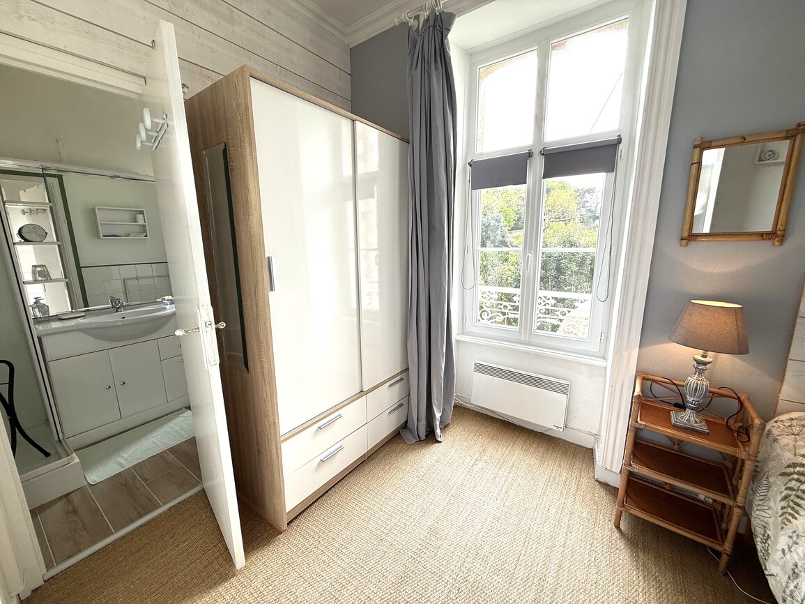 Audierne – Appartement de 30m² avec Vue sur le Port Commerces & Plages à Pied