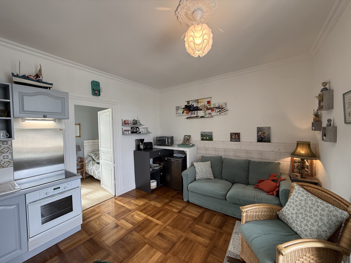 Audierne – Appartement de 30m² avec Vue sur le Port Commerces & Plages à Pied