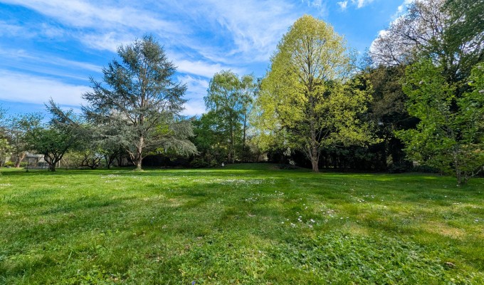 Ploërmel Hyper-Centre – Confidentielle & Rare Propriété Familiale de 240 m² avec Parc de 3 000 m²