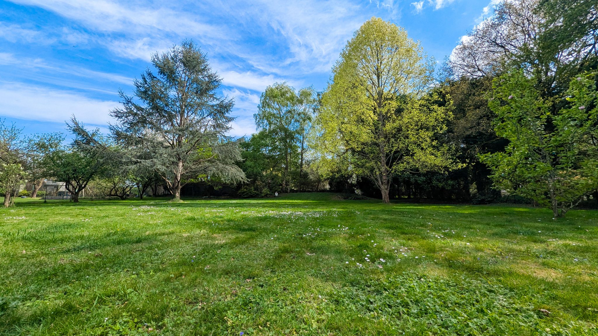 Ploërmel Hyper-Centre – Confidentielle & Rare Propriété Familiale de 240 m² avec Parc de 3 000 m²