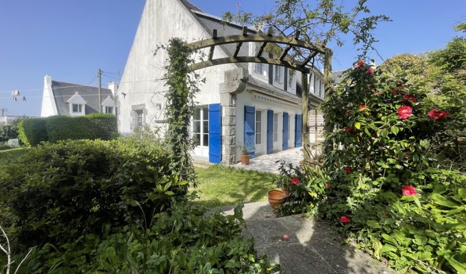 Douarnenez-Tréboul, Emplacement Privilégié pour cette Charmante Maison Lumineuse à Deux Pas du Port