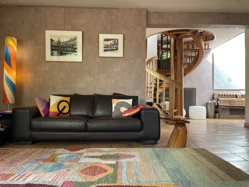 Châteaulin – Propriété Atypique sur les Hauteurs, Entre Charme des Années 1930 & Extension d’Architecte