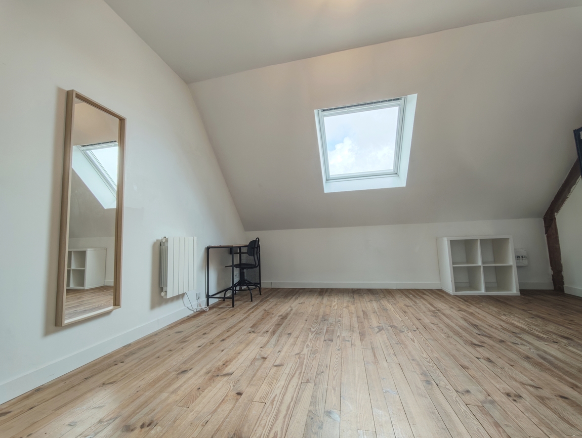 Exclusivité Agence. Quimper Proche Centre Ville. Maison 6 Chambres (128 m2) Garage & Jardin Clos.