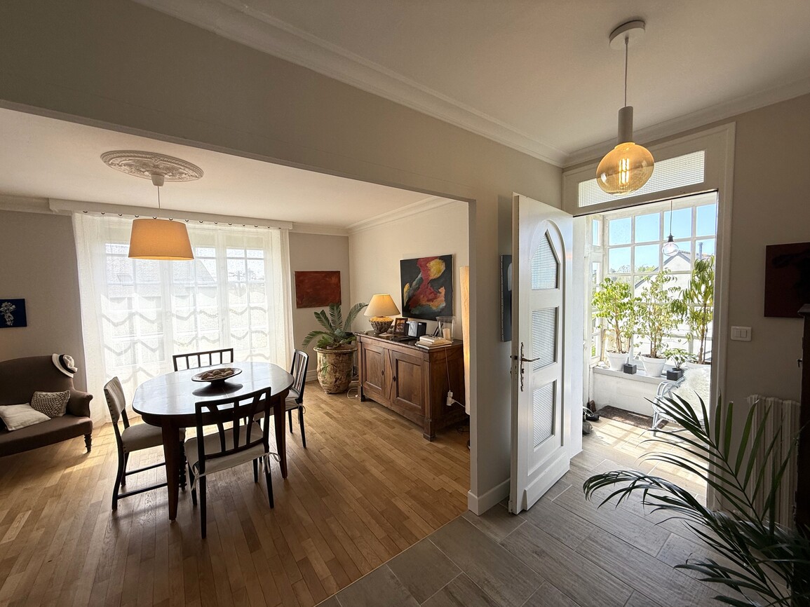 Audierne – Jolie Maison Rénovée Située au Calme Proche Commerces et Plages