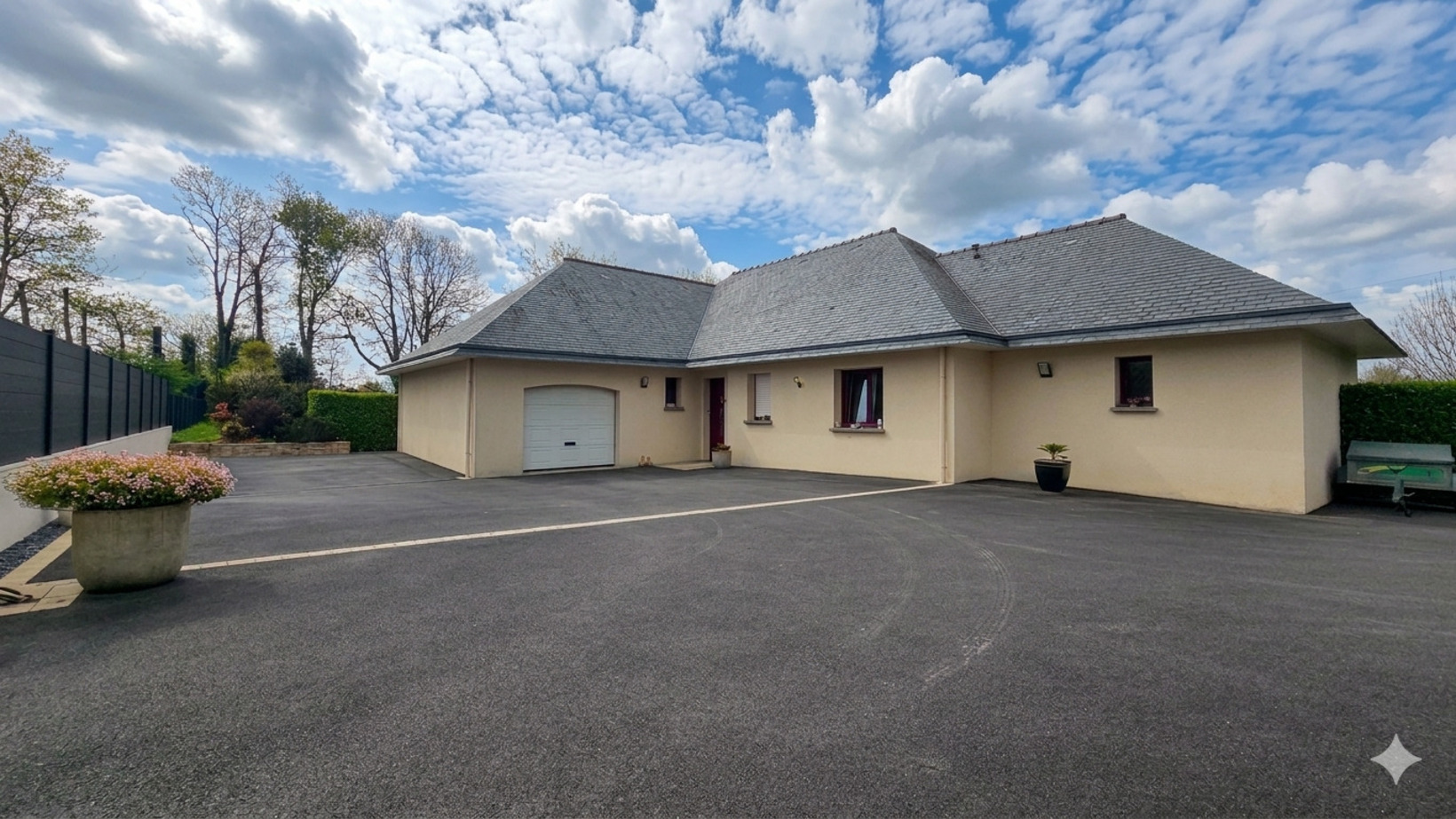 Plogastel-Saint-Germain – L’élégante Plain-pied aux Prestations Soignées à 15 min de Quimper & du Littoral